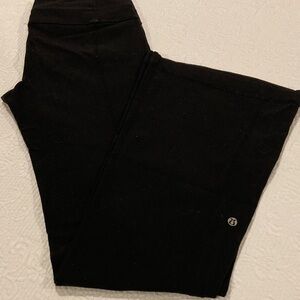 Lululemon Black Athletic Leggings.
